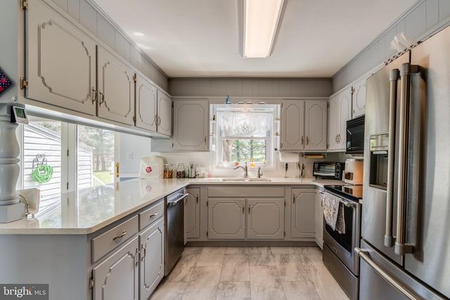 7987 ELIZABETHTOWN RD, Elizabethtown, PA 17022