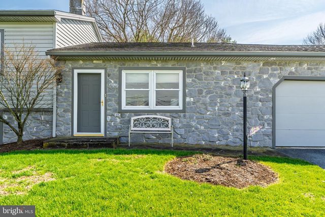 7987 ELIZABETHTOWN RD, Elizabethtown, PA 17022
