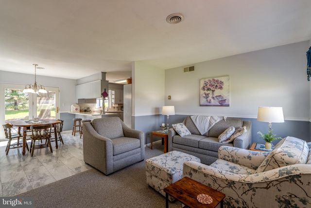 7987 ELIZABETHTOWN RD, Elizabethtown, PA 17022