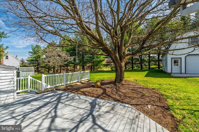 7987 ELIZABETHTOWN RD, Elizabethtown, PA 17022