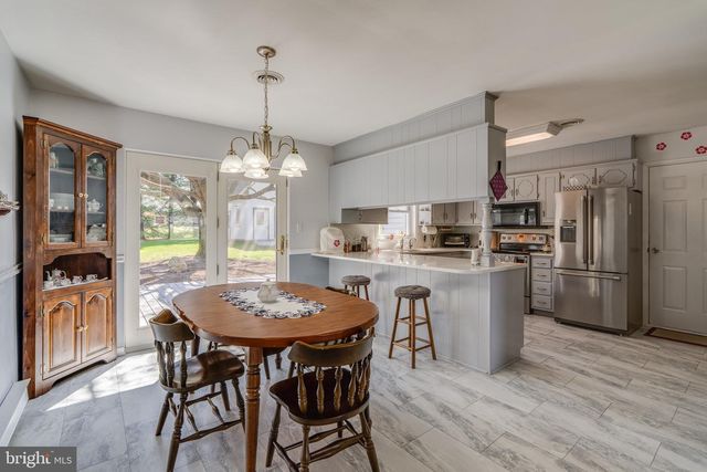 7987 ELIZABETHTOWN RD, Elizabethtown, PA 17022