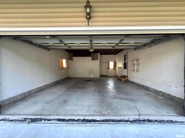 207 PATRICIA Lane, West Frankfort, IL 62896