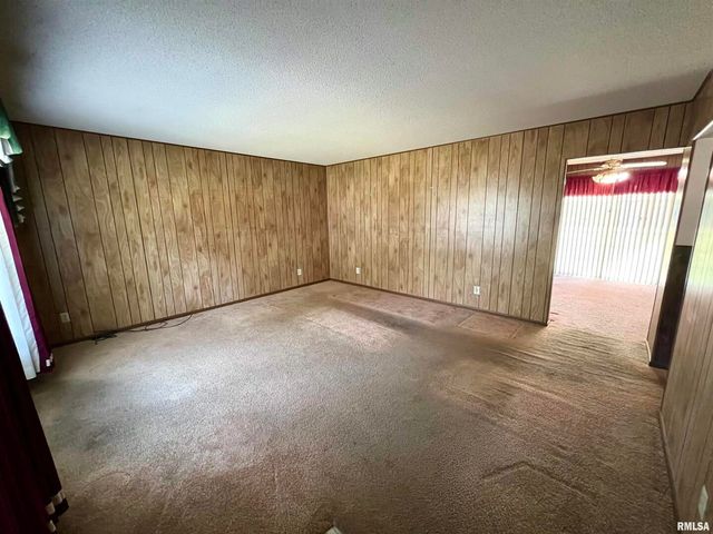 207 PATRICIA Lane, West Frankfort, IL 62896