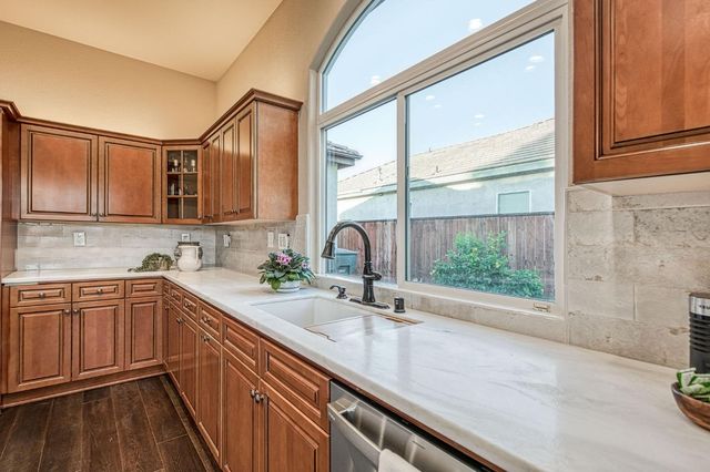 2820 Serena Avenue, Clovis, CA 93619
