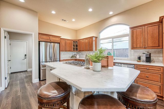 2820 Serena Avenue, Clovis, CA 93619