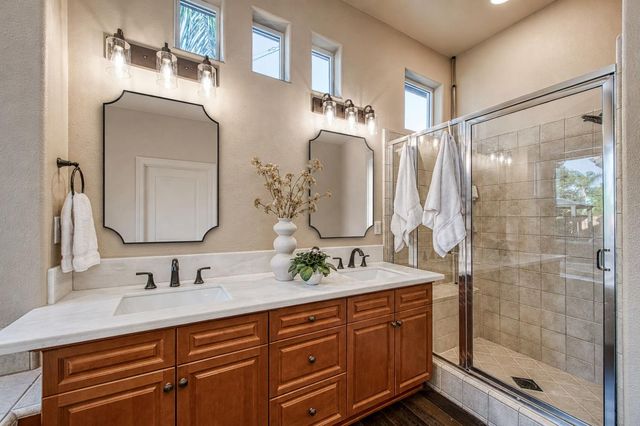 2820 Serena Avenue, Clovis, CA 93619