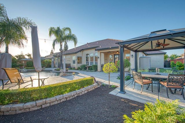 2820 Serena Avenue, Clovis, CA 93619