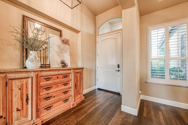2820 Serena Avenue, Clovis, CA 93619