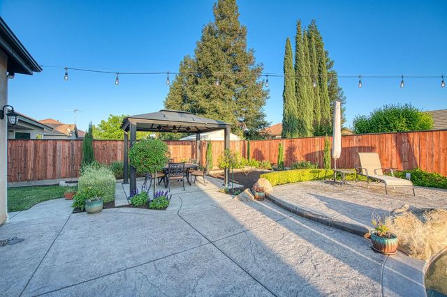 2820 Serena Avenue, Clovis, CA 93619