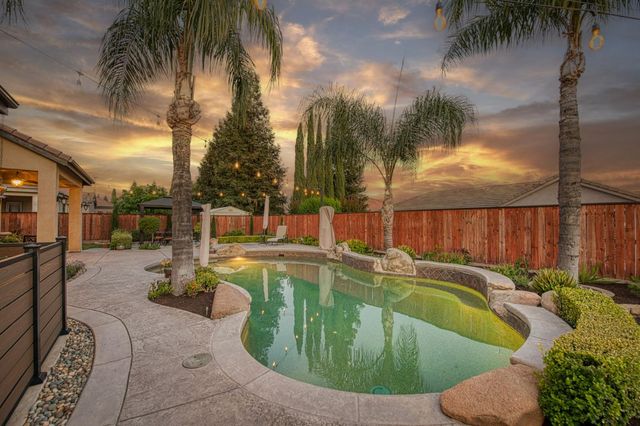 2820 Serena Avenue, Clovis, CA 93619