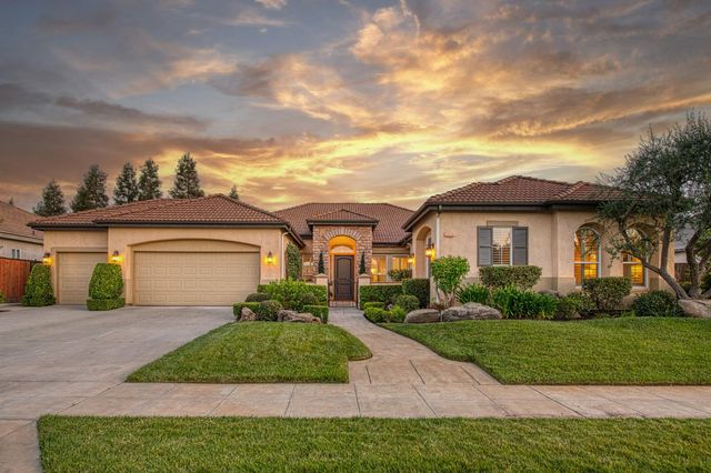 2820 Serena Avenue, Clovis, CA 93619