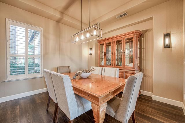 2820 Serena Avenue, Clovis, CA 93619
