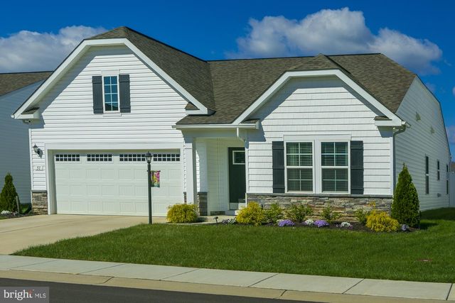 51 LUDGATE MNR, Falling Waters, WV 25419