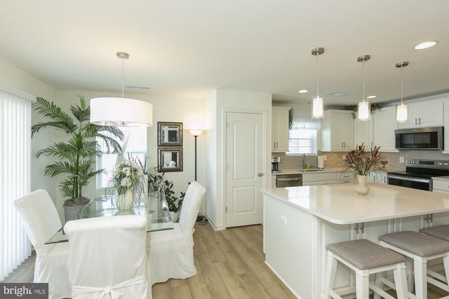 51 LUDGATE MNR, Falling Waters, WV 25419