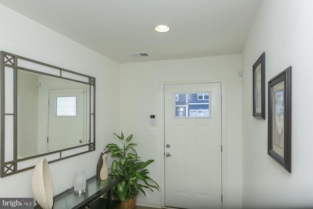 51 LUDGATE MNR, Falling Waters, WV 25419