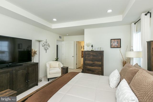 51 LUDGATE MNR, Falling Waters, WV 25419