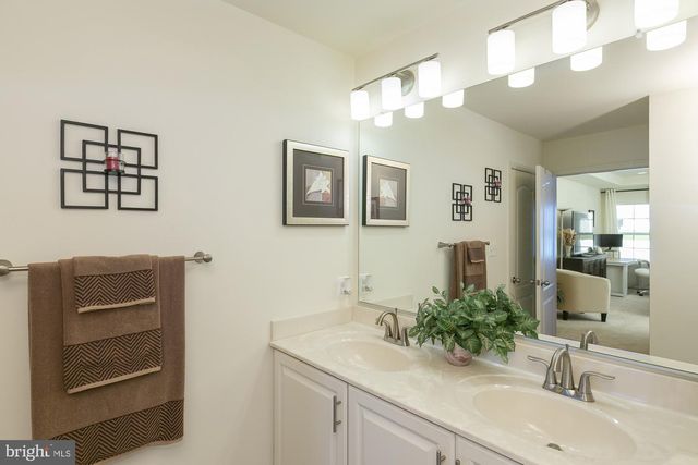 51 LUDGATE MNR, Falling Waters, WV 25419