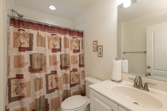 51 LUDGATE MNR, Falling Waters, WV 25419