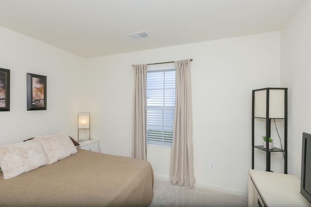 51 LUDGATE MNR, Falling Waters, WV 25419