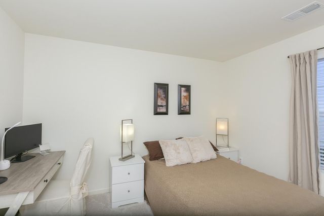 51 LUDGATE MNR, Falling Waters, WV 25419