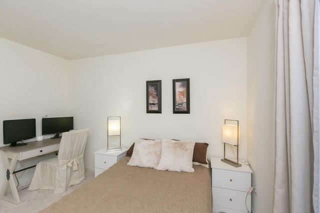 51 LUDGATE MNR, Falling Waters, WV 25419