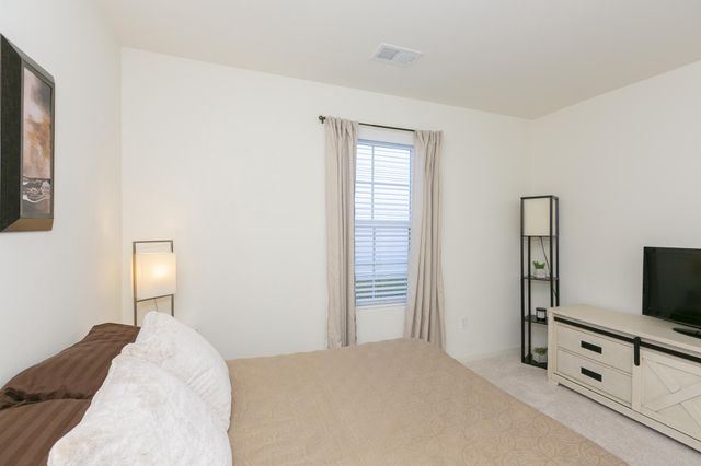 51 LUDGATE MNR, Falling Waters, WV 25419