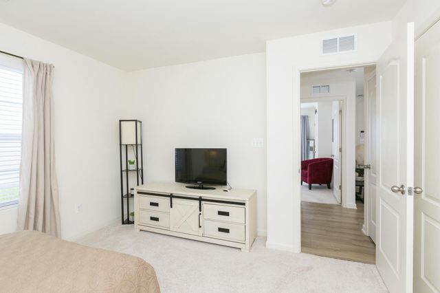 51 LUDGATE MNR, Falling Waters, WV 25419