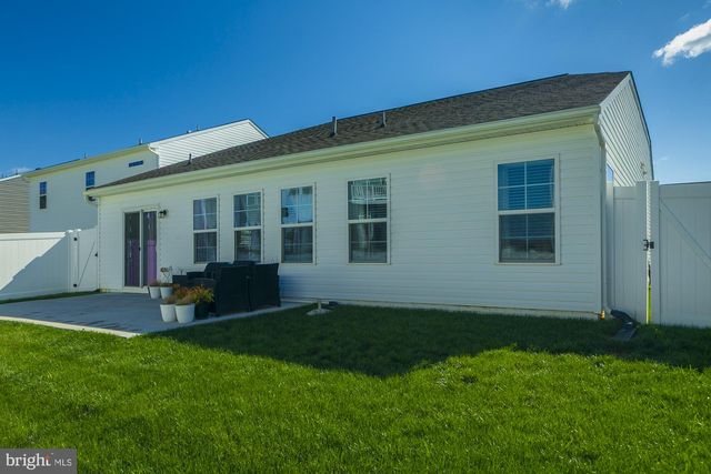 51 LUDGATE MNR, Falling Waters, WV 25419