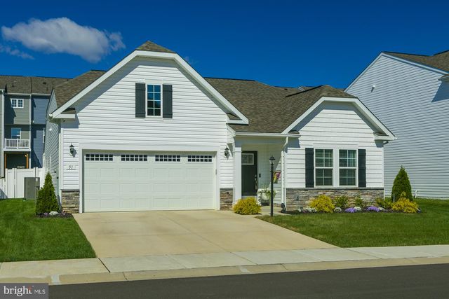 51 LUDGATE MNR, Falling Waters, WV 25419