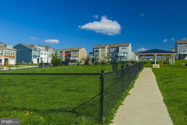 51 LUDGATE MNR, Falling Waters, WV 25419