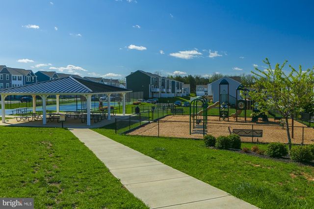 51 LUDGATE MNR, Falling Waters, WV 25419