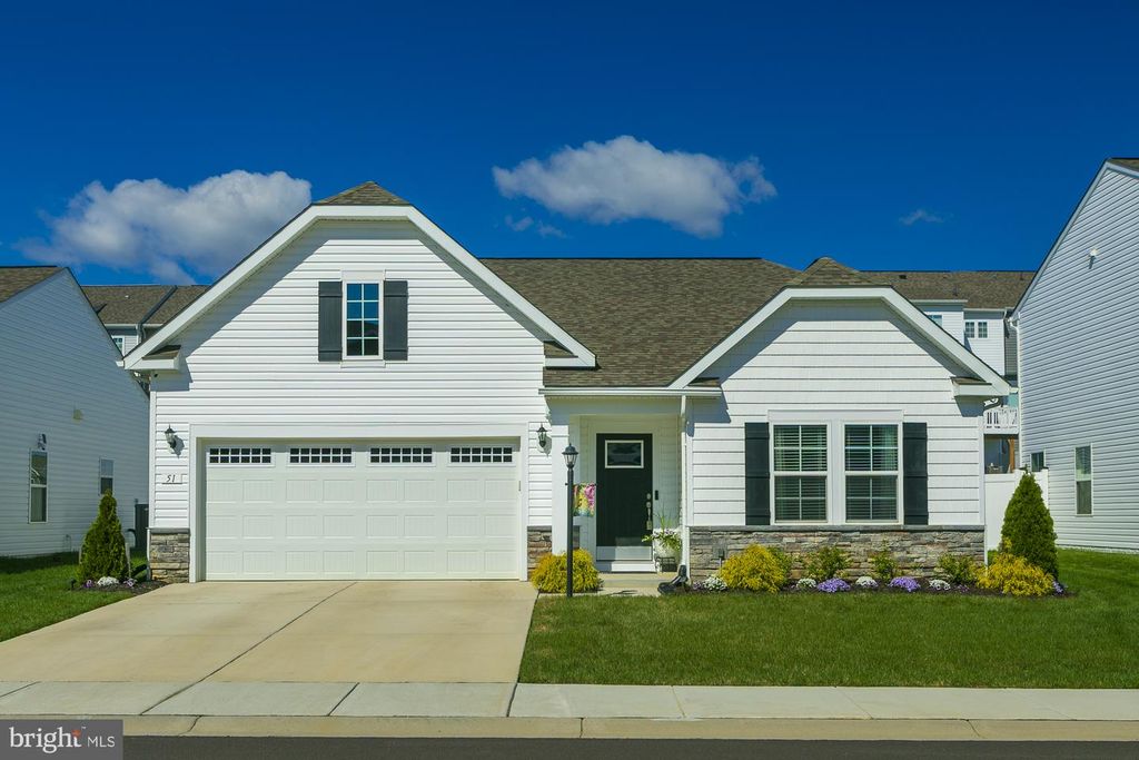 51 LUDGATE MNR, Falling Waters, WV 25419