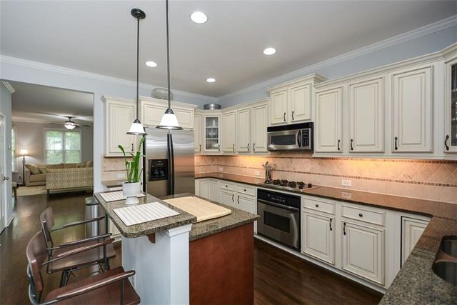 5702 Waters Edge Trail, Roswell, GA 30075