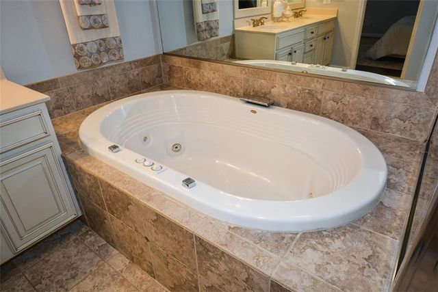 5702 Waters Edge Trail, Roswell, GA 30075