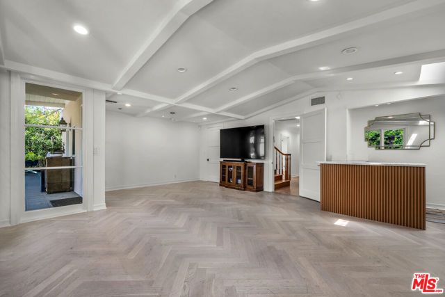 1521 Midvale Avenue, Los Angeles, CA 90024