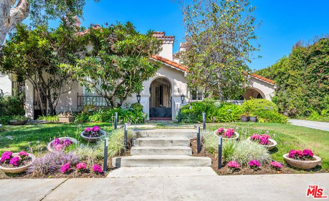 1521 Midvale Avenue, Los Angeles, CA 90024