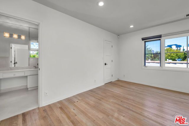 1521 Midvale Avenue, Los Angeles, CA 90024