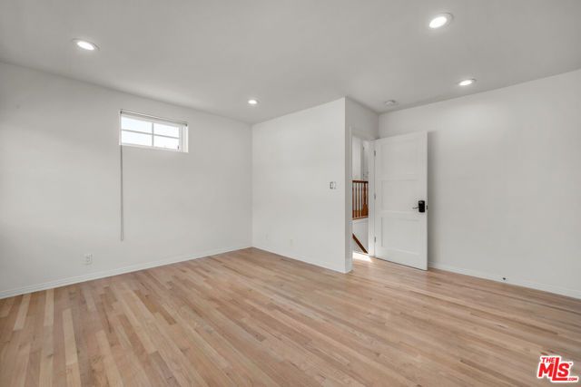 1521 Midvale Avenue, Los Angeles, CA 90024