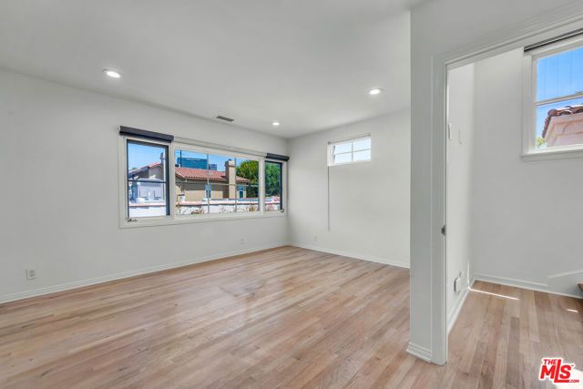 1521 Midvale Avenue, Los Angeles, CA 90024
