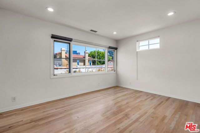 1521 Midvale Avenue, Los Angeles, CA 90024