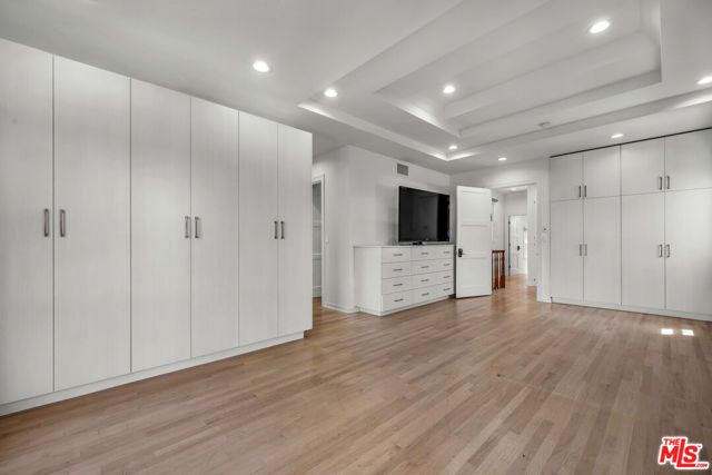 1521 Midvale Avenue, Los Angeles, CA 90024