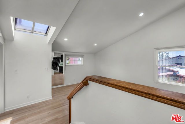 1521 Midvale Avenue, Los Angeles, CA 90024