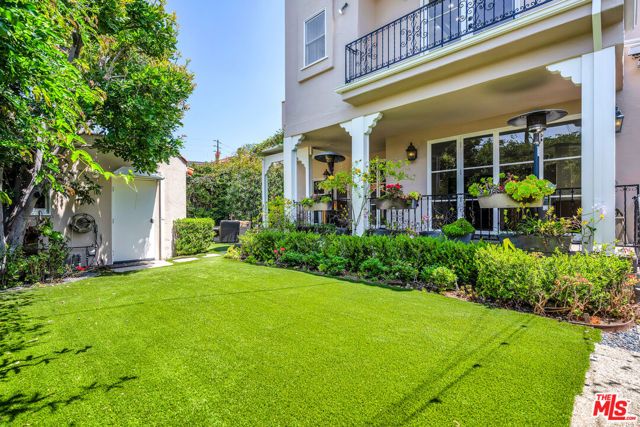 1521 Midvale Avenue, Los Angeles, CA 90024