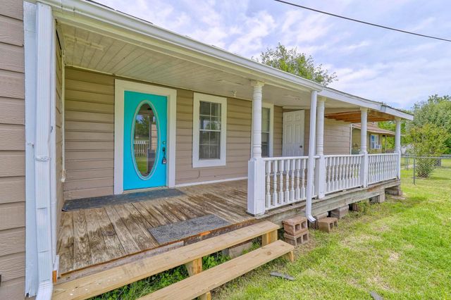 307 Shepard Lane, Brenham, TX 77833