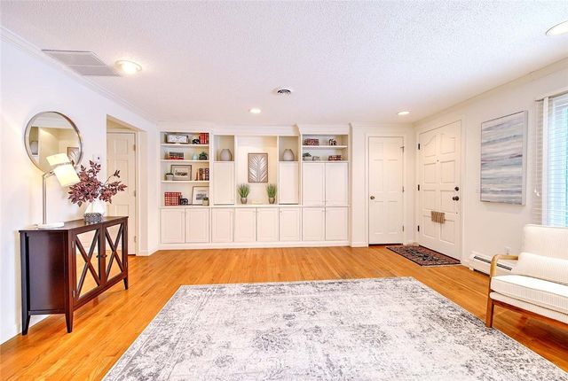 164 Butler Avenue B, Providence, RI 02906