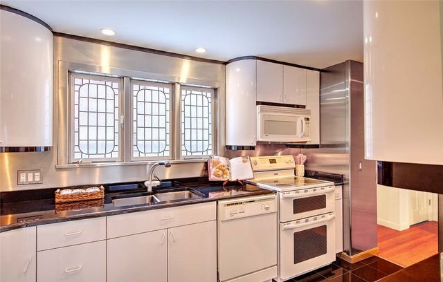 164 Butler Avenue B, Providence, RI 02906