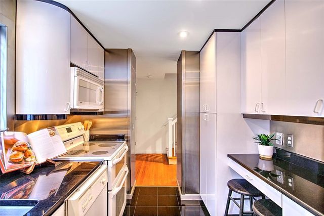 164 Butler Avenue B, Providence, RI 02906