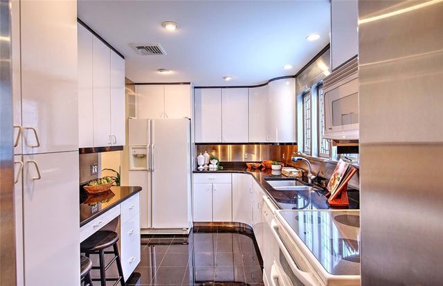 164 Butler Avenue B, Providence, RI 02906