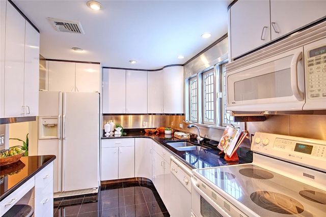 164 Butler Avenue B, Providence, RI 02906