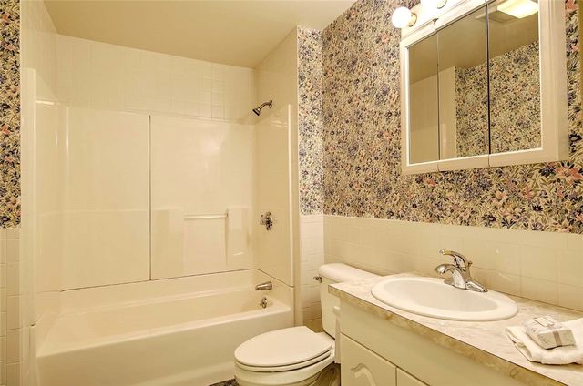 164 Butler Avenue B, Providence, RI 02906